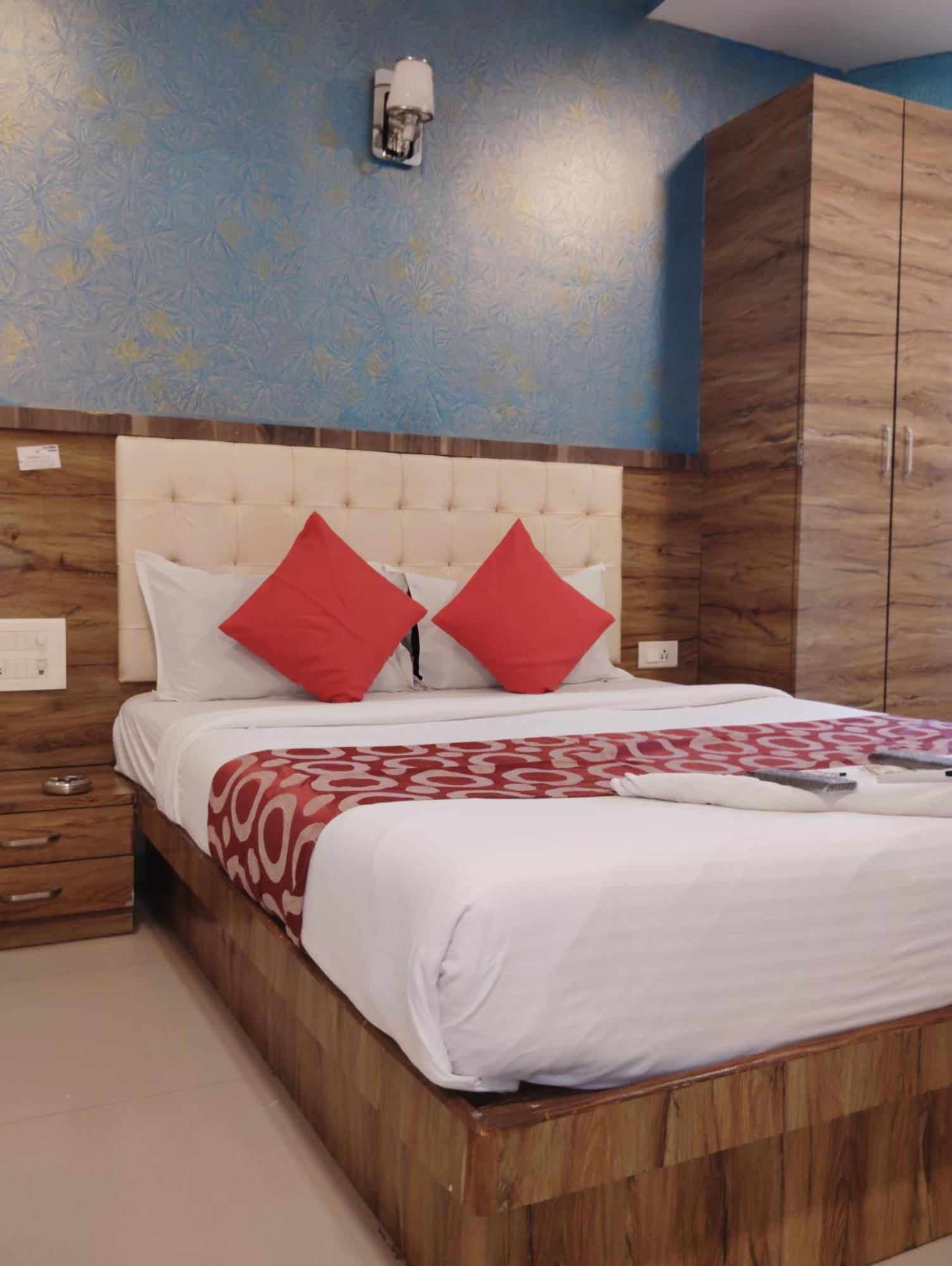 Hotel Golden Park Near Nesco Bombay Extérieur photo