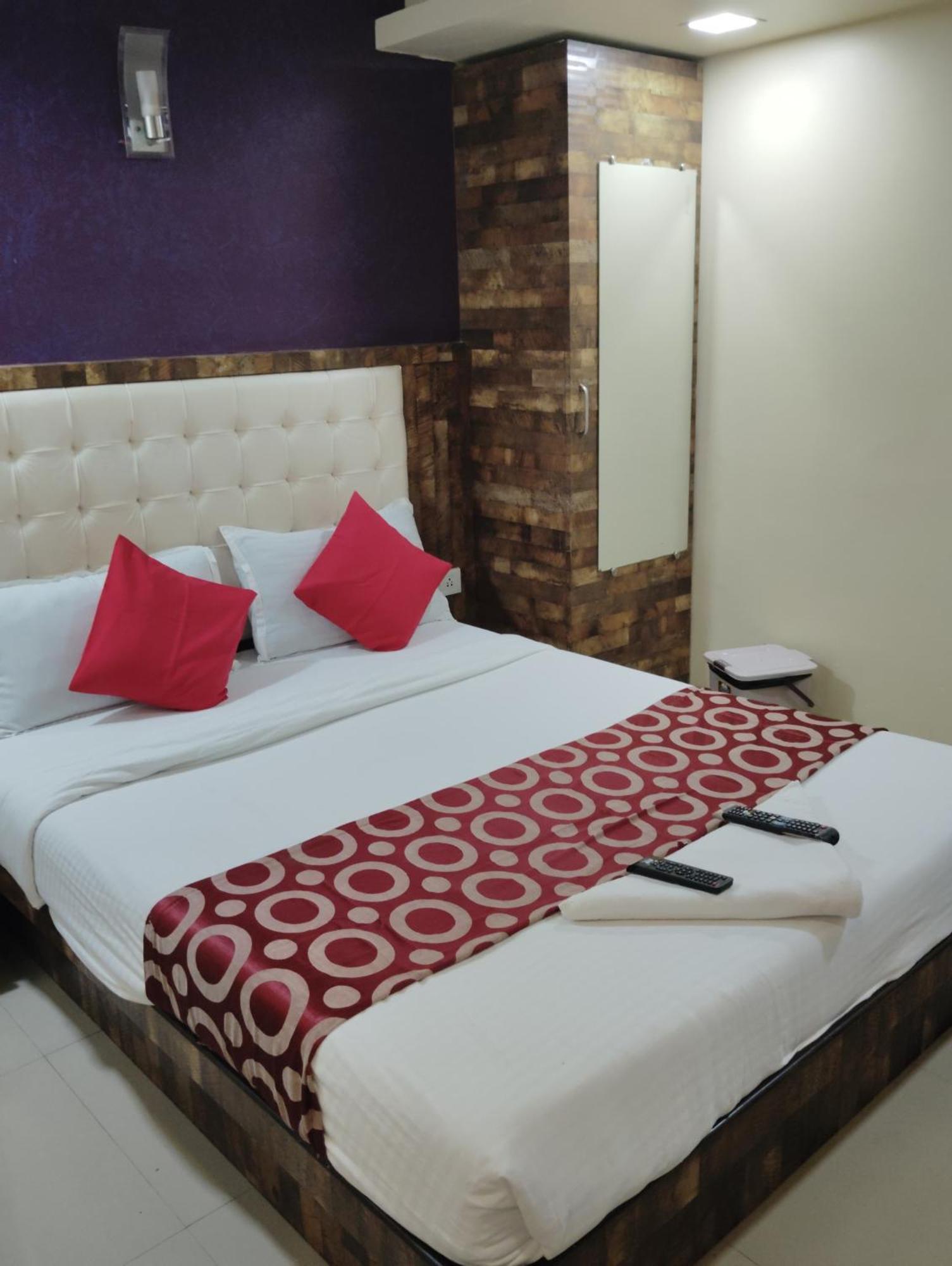 Hotel Golden Park Near Nesco Bombay Extérieur photo