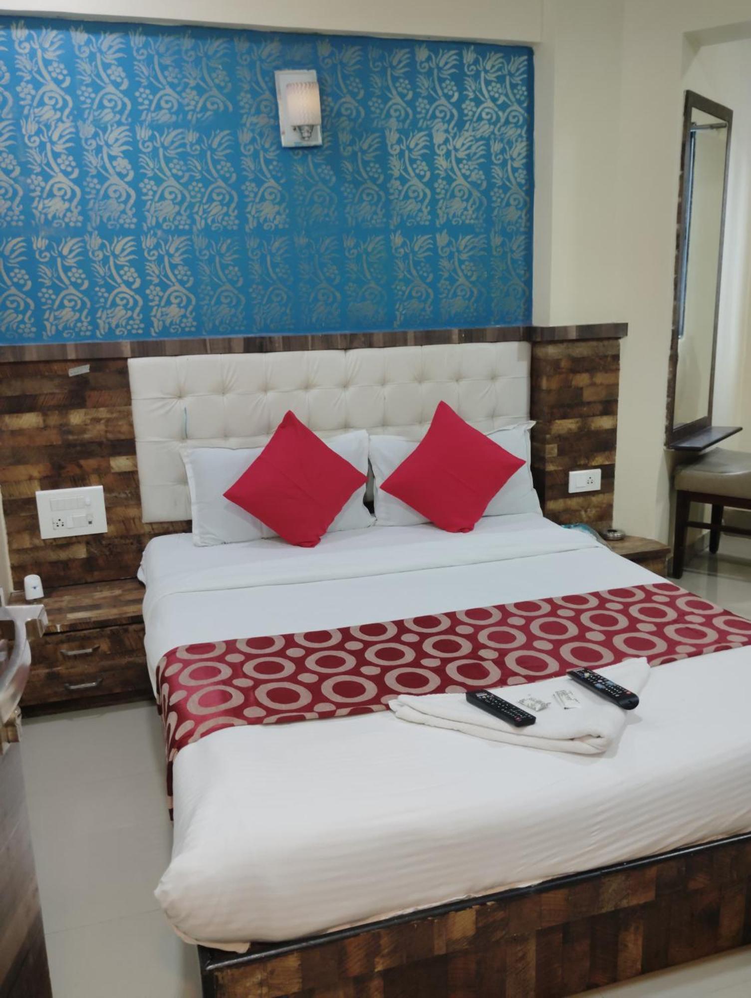 Hotel Golden Park Near Nesco Bombay Extérieur photo