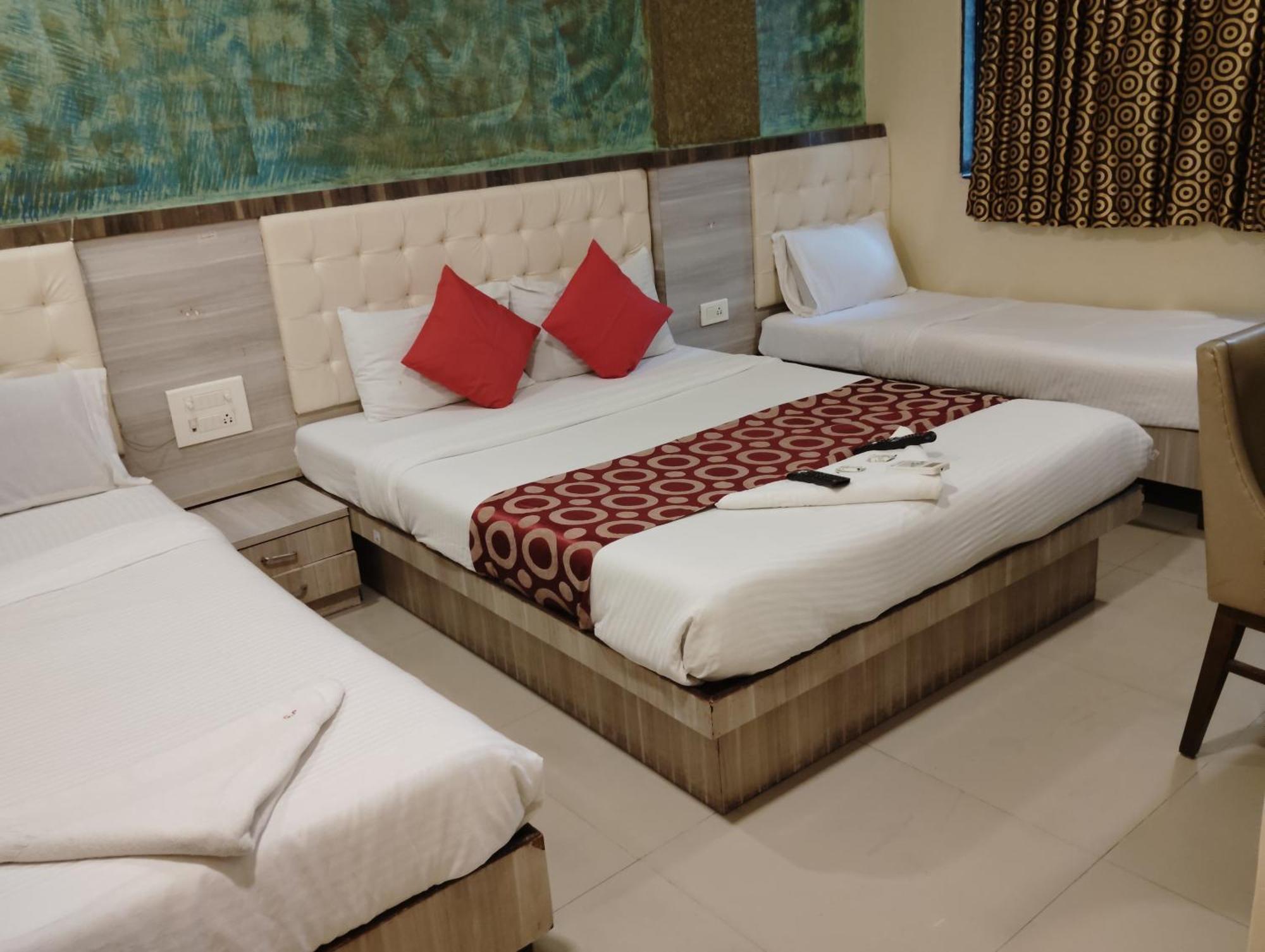 Hotel Golden Park Near Nesco Bombay Extérieur photo