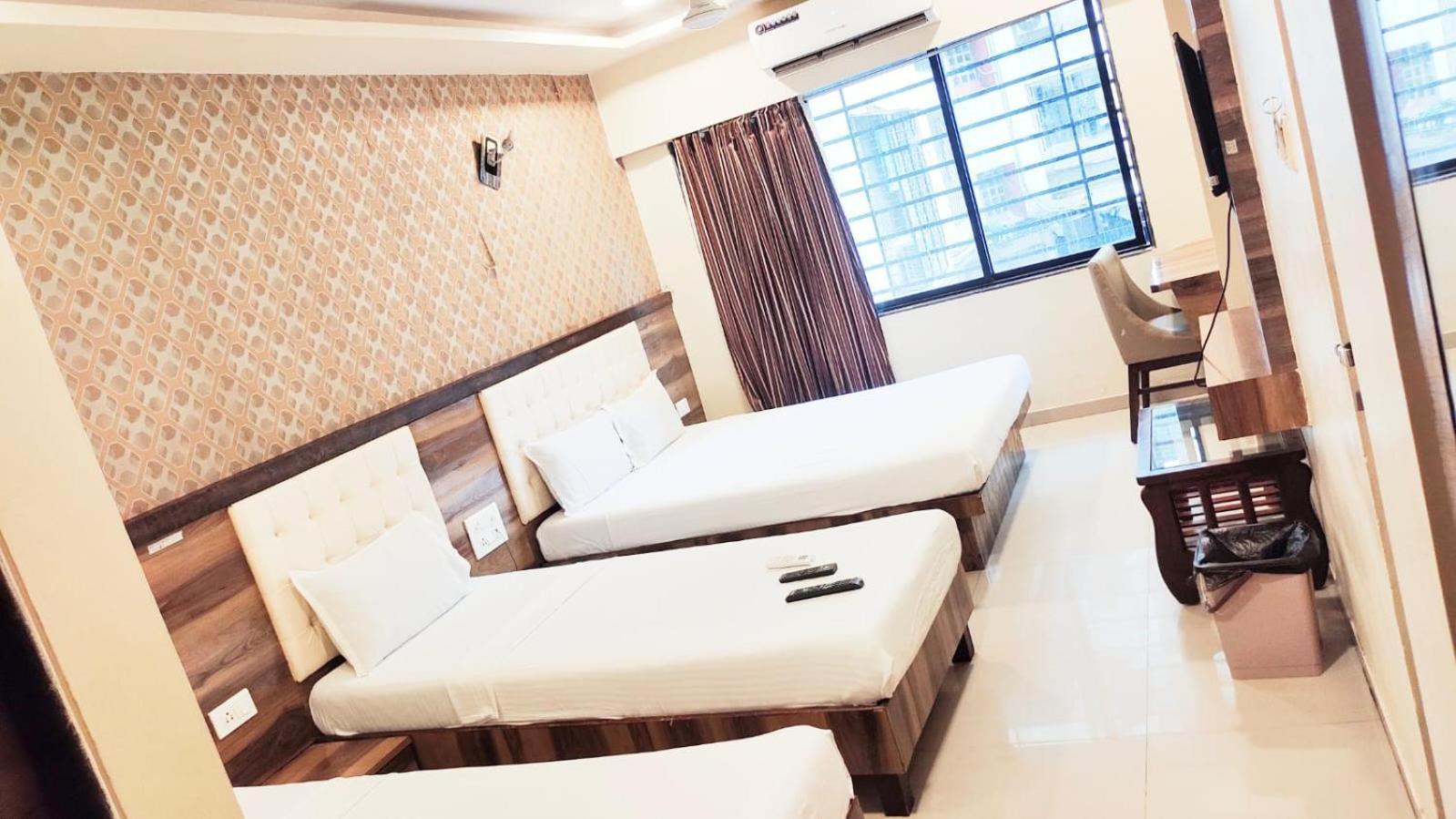 Hotel Golden Park Near Nesco Bombay Extérieur photo