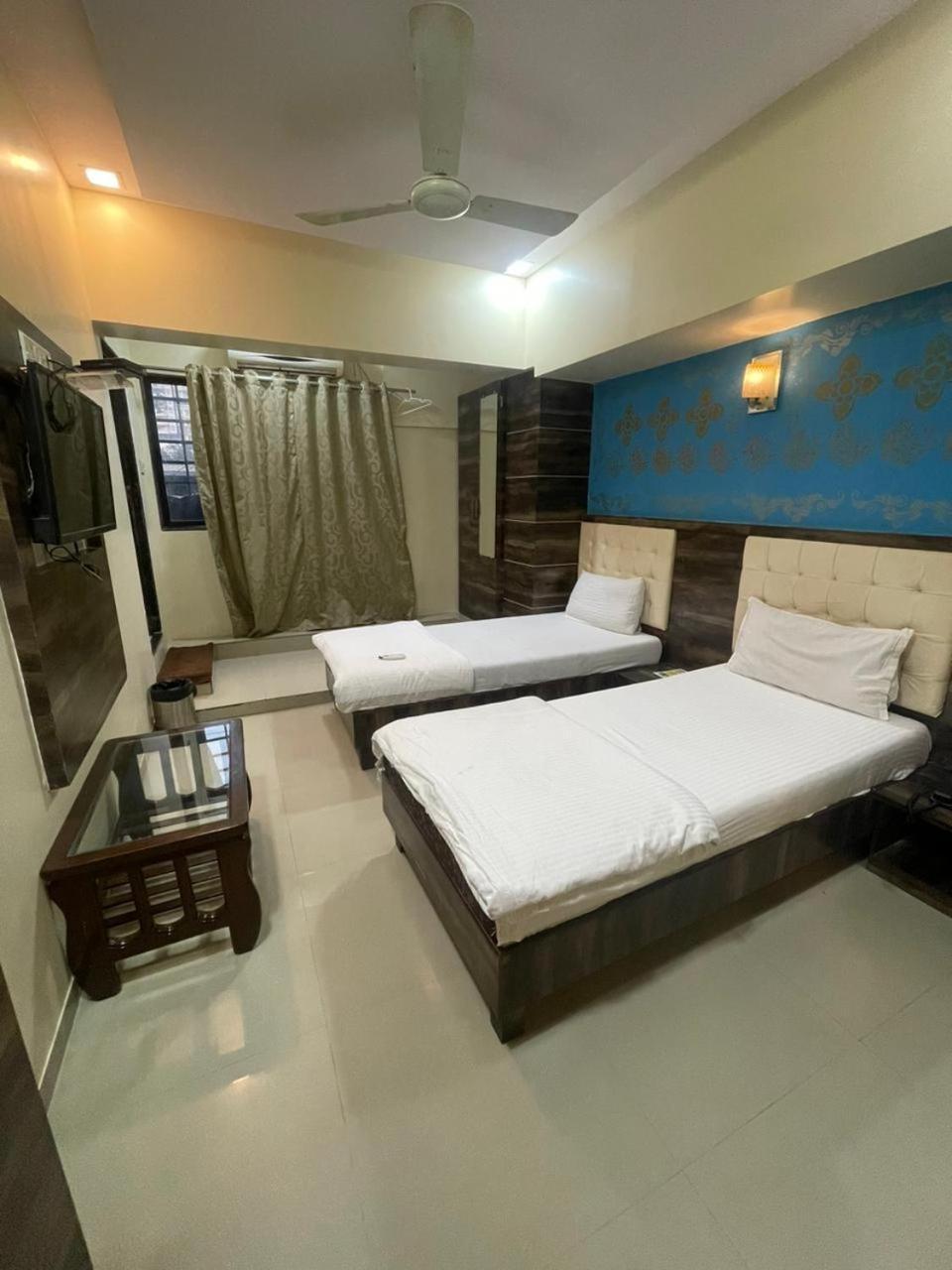 Hotel Golden Park Near Nesco Bombay Extérieur photo