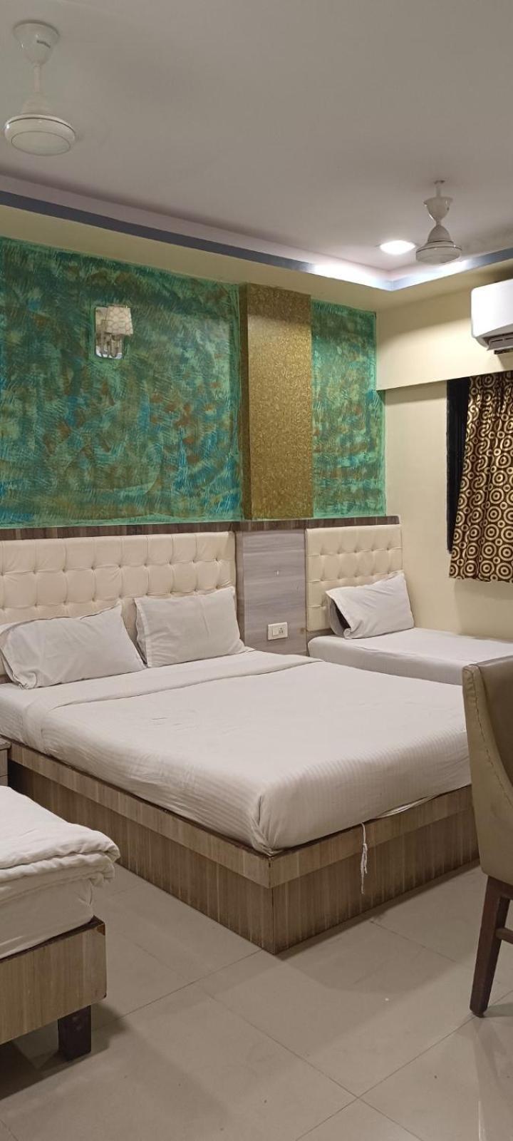Hotel Golden Park Near Nesco Bombay Extérieur photo