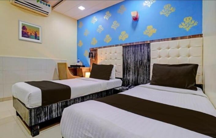 Hotel Golden Park Near Nesco Bombay Extérieur photo